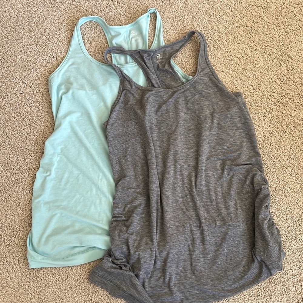 GapFit maternity workout tank